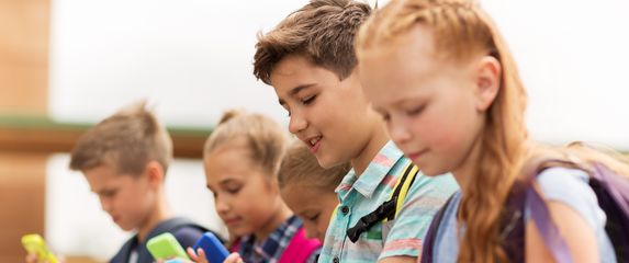 Djeca i mobilni telefoni (Foto: Getty Images)