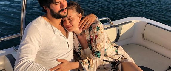 Burak Özçivit i Fahriye Evcen (FOTO: Instagram)