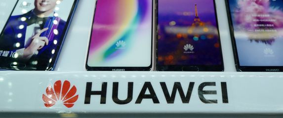 Pametni telefoni Huawei (Foto: AFP)