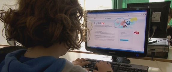 Upisi u srednje škole (Dnevnik.hr)