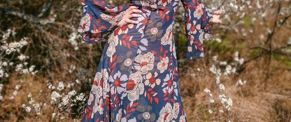 Kolekcija haljina i ženskih odijela domaćeg brenda Manaro design