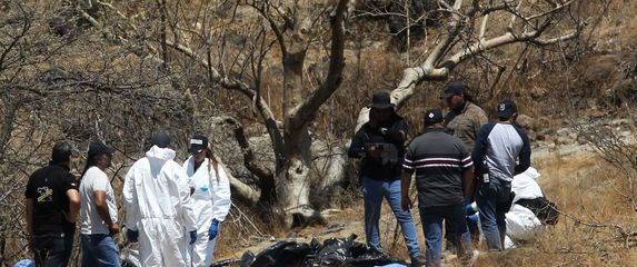 Meksičke vlasti pronašle su 45 vreća s dijelovima tijela izvan Guadalajare - 1
