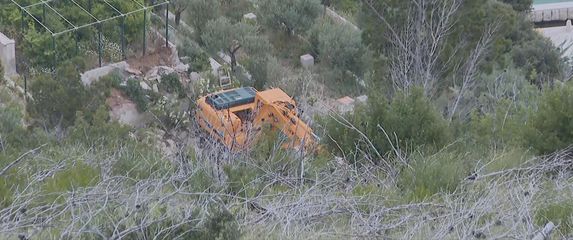 Rušenje u uvali Vruja