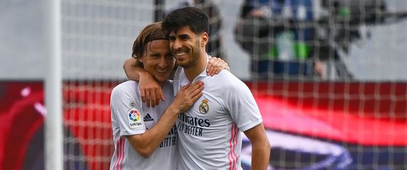 Luka Modrić i Marcos Asensio