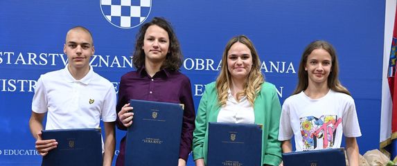 Borna Pap, Filip Emanuel Babić, Ana Tomašek i Ivona Švajda