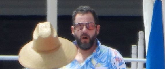 Adam Sandler na odmoru s obitelji