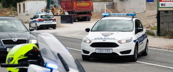 Policija