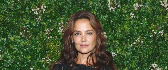 Katie Holmes u divnom čipkastom kompletu