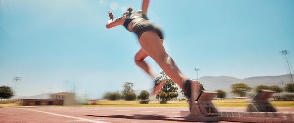 Atletičarka u sprintu