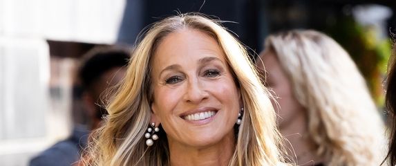 Fantastična kombinacija Carrie Bradshaw sa seta serije - 2