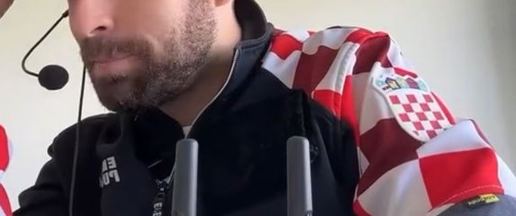 Skeč o turistima