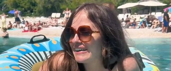 Skeč Nine Čudić