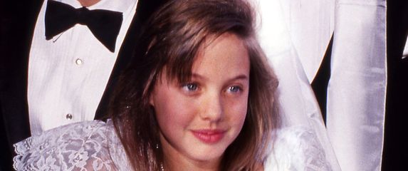 Angelina Jolie na Oscarima 1986.