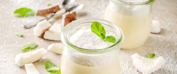 Panna cotta s kokosom