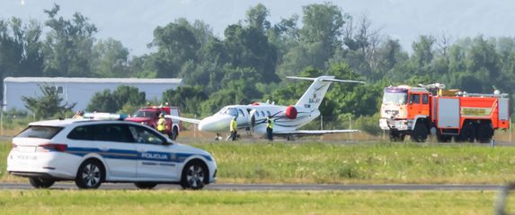 Prilikom slijetanja privatni zrakoplov Air Panonije, Cessna 525, prokliznula s piste - 1