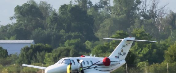 Prilikom slijetanja privatni zrakoplov Air Panonije, Cessna 525, prokliznula s piste - 3