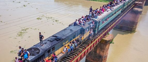 Pretrpani vlak u Bangladešu - 3