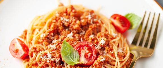 Špageti s mljevenim mesom