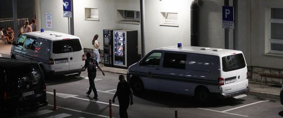 Split: Zatvorenici ozlijeđeni u požaru prevezeni na Hitan prijam u bolnicu