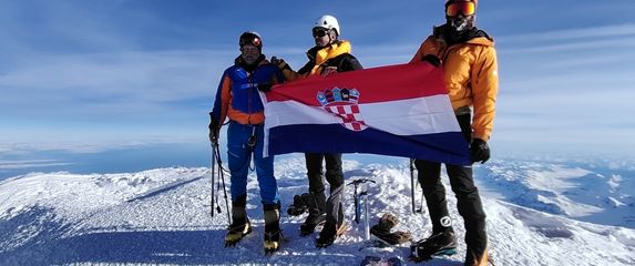 Srcem kroz planine - Denali - 1