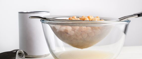 Tekućina iz konzerve slanutka ili graha zove se aquafaba