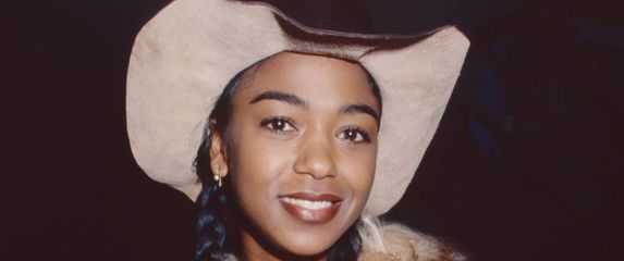 Ananda Lewis - 8
