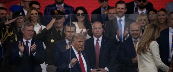 Donald Trump na vojnoj paradi