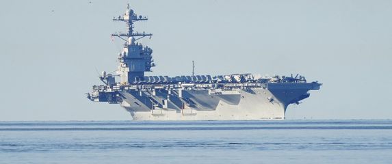 Američki nosač zrakoplova USS Geral R. Ford