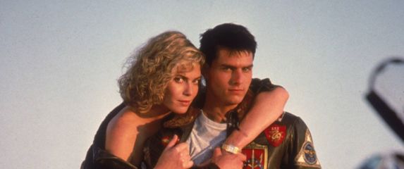 Kelly McGillis i Tom Cruise u filmu Top Gun iz 1986.