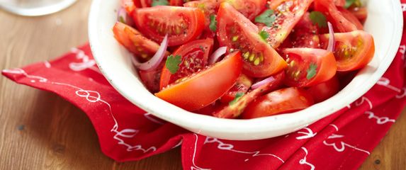 Ljetna salata od rajčica