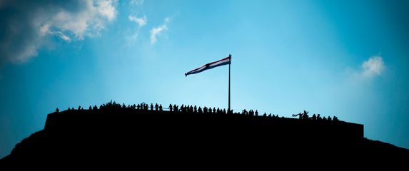 Zastava na kninskoj tvrđavi