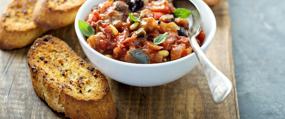 Šalša s tikvicama i patlidžanima