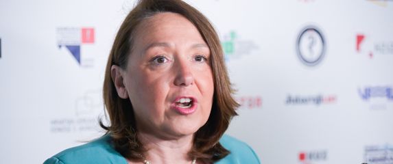 Ministrica zdravstva Irena Hrstić