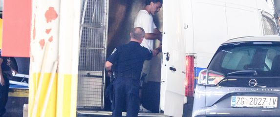 Privođenje na ispitivanje djelatnika Zagrebparkinga