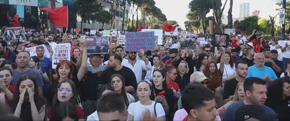 Albanci ne odustaju