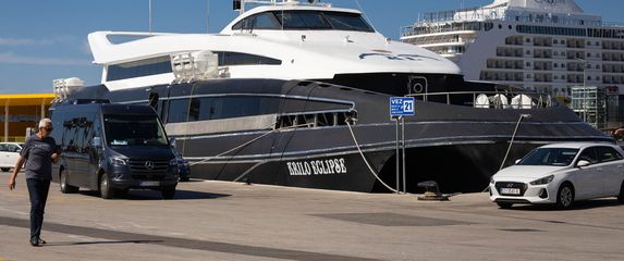Katamaran Krilo Eclipse - 4