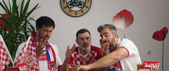 Samo kapetan gricka prvi