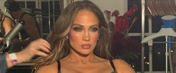 Jennifer Lopez - 5
