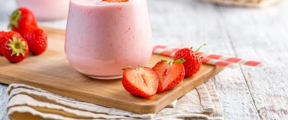 Voćni kefir od jagode