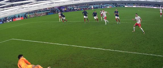 Lloris brani penal Lewandowskog