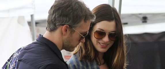 Anne Hathaway - 2