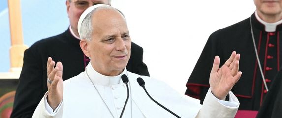 Papa Lav XIV.