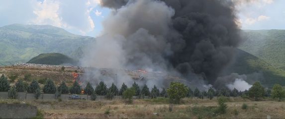 Požar na odlagalištu otpada kod Mostara