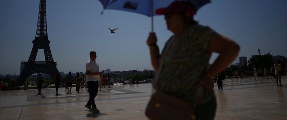 Paklena vrućina u Parizu