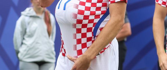 Proslava gola Petra Sučića