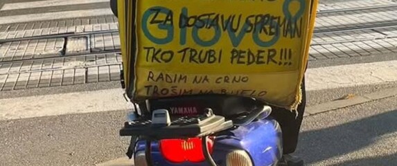 Poruke na torbi