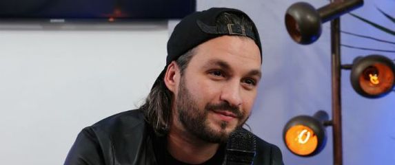 Poznati DJ i producent Steve Angello u suradnji s Googleom poklanja izdanja svoje glazbene etikete