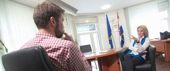Kristian Došen i Nataša Novaković, predsjednica Povjerenstva za odlučivanje o sukobu interesa (Foto: Dnevnik.hr)