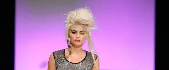 Ella Dvornik na reviji Zorana Aragovića i njegova brenda BiteMyStyle