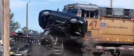 Prometna nesreća s vlakom